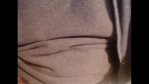 Snapshot of hotlux_54 chatting on March 2025 11:37:01 PM hotlux_54 online show from March 2025 11:37:01 PM