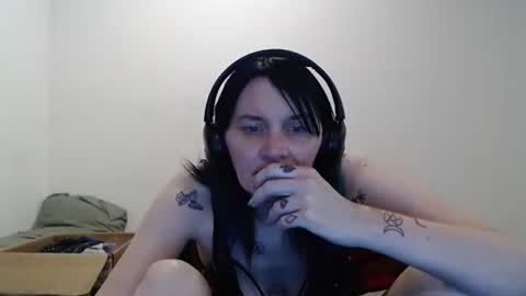 hotmodel1984 online show from June 2026 10:37:01 PM