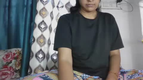 Snapshot of hotnsweetindian chatting on October 2025 04:24:01 AM lola online show from October 2025 04:24:01 AM