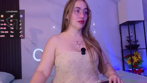 Snapshot of hotpawgmilf chatting on June 2026 12:41:02 AM Sussy Bloom online show from June 2026 12:41:02 AM