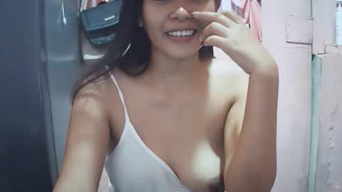 hotpink4u04 online show from November 2025 11:43:01 AM