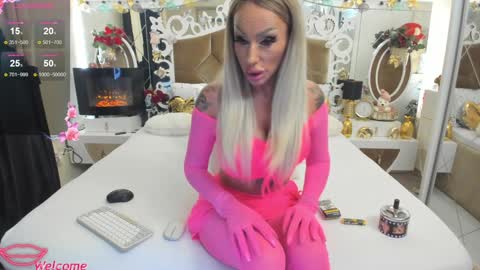Snapshot of hotred69xxx chatting on January 2025 03:35:01 PM Delya- online show from January 2025 03:35:01 PM
