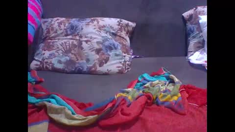 hotrinnah online show from December 2025 04:57:02 PM