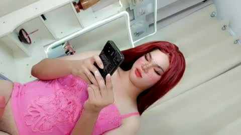 hotsiren101 online show from June 2026 01:03:02 PM