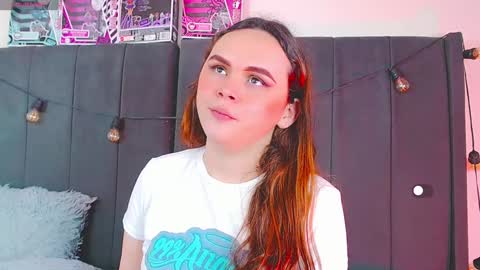 LINDADAYANA  online show from February 2025 01:00:01 AM