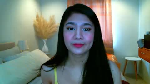 Snapshot of hotsweetangel00 chatting on September 2025 03:39:02 AM Sweet Angel online show from September 2025 03:39:02 AM