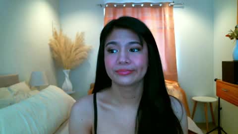 Snapshot of hotsweetangel00 chatting on April 2026 03:02:01 AM Sweet Angel online show from April 2026 03:02:01 AM