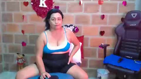Snapshot of hottasttywoman chatting on February 2025 07:06:02 PM victorya karolyna online show from February 2025 07:06:02 PM