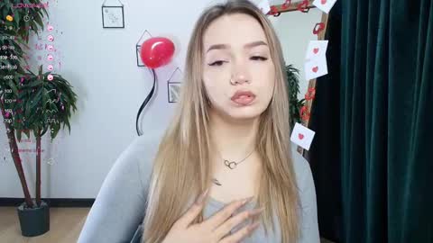 Snapshot of hottease_pvt chatting on February 2025 02:03:02 AM hello Im Eva online show from February 2025 02:03:02 AM