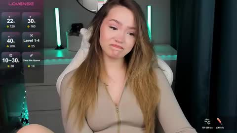 Snapshot of hottease_pvt chatting on September 2025 06:10:02 PM hello Im Eva online show from September 2025 06:10:02 PM