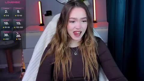 Snapshot of hottease_pvt chatting on October 2025 08:24:02 AM hello Im Eva online show from October 2025 08:24:02 AM