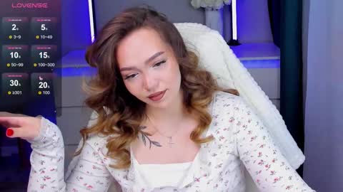 hello Im Eva online show from November 2025 10:14:02 AM