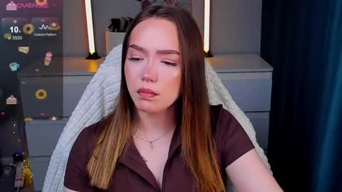 Snapshot of hottease_pvt chatting on April 2026 05:30:01 AM hello Im Eva online show from April 2026 05:30:01 AM