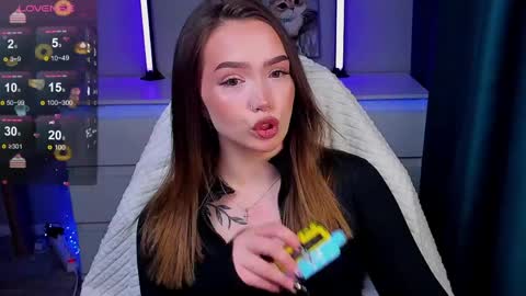 Snapshot of hottease_pvt chatting on April 2026 07:28:01 AM hello Im Eva online show from April 2026 07:28:01 AM