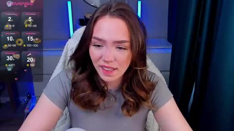 Snapshot of hottease_pvt chatting on April 2026 07:24:02 AM hello Im Eva online show from April 2026 07:24:02 AM