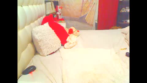 Snapshot of hottesa2019 chatting on September 2025 11:45:01 AM THEONE online show from September 2025 11:45:01 AM