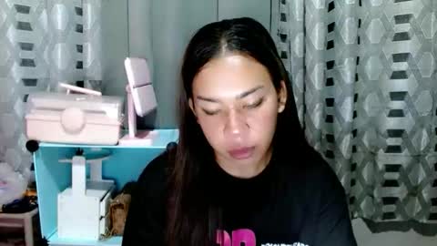 nika  online show from October 2025 01:23:02 PM