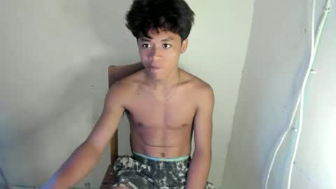 hottie_migs online show from April 2026 04:28:01 AM