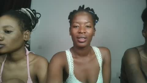 Snapshot of hottie_mistie chatting on July 2026 05:14:01 AM hottie_mistie online show from July 2026 05:14:01 AM