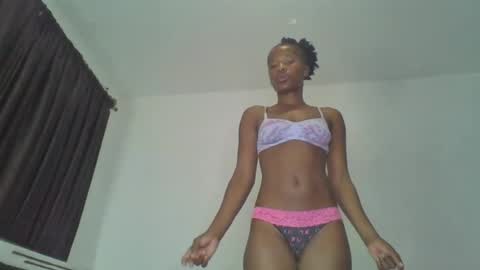 Snapshot of hottie_mistie chatting on July 2026 11:29:01 PM hottie_mistie online show from July 2026 11:29:01 PM