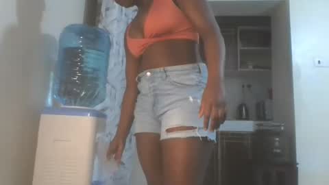 Snapshot of hottie_vera chatting on September 2025 06:46:01 AM vera online show from September 2025 06:46:01 AM