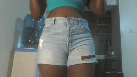 Snapshot of hottie_vera chatting on October 2025 08:01:01 AM vera online show from October 2025 08:01:01 AM