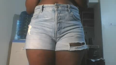 Snapshot of hottie_vera chatting on October 2025 08:40:02 PM vera online show from October 2025 08:40:02 PM