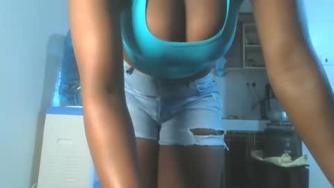 Snapshot of hottie_vera chatting on October 2025 06:36:01 AM vera online show from October 2025 06:36:01 AM