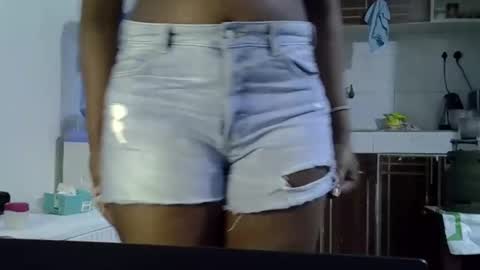 Snapshot of hottie_vera chatting on November 2025 07:36:01 PM vera online show from November 2025 07:36:01 PM