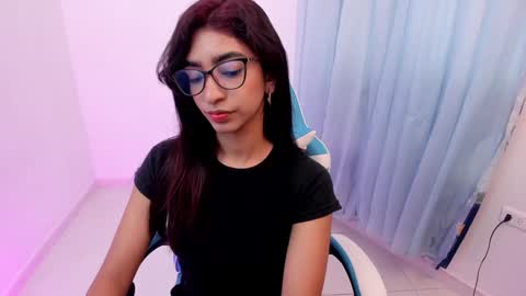 Snapshot of hottie_veronica chatting on February 2025 02:32:02 PM Veronica independent model online show from February 2025 02:32:02 PM