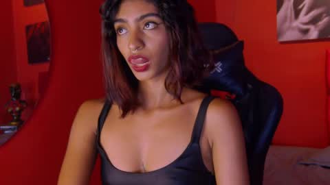 Snapshot of hottie_veronica chatting on May 2026 08:46:02 PM Veronica independent model online show from May 2026 08:46:02 PM