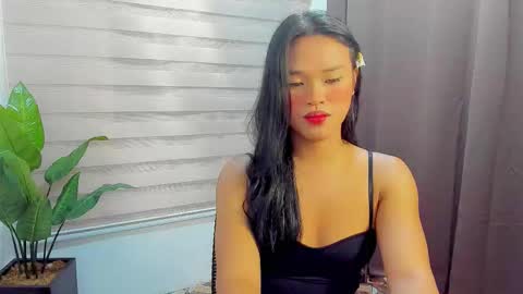 Maxine online show from September 2025 12:16:01 PM