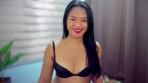 Maxine online show from September 2025 12:40:02 PM