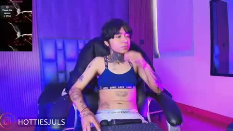 Snapshot of hottiesjuls chatting on June 2026 06:50:01 PM Juls online show from June 2026 06:50:01 PM