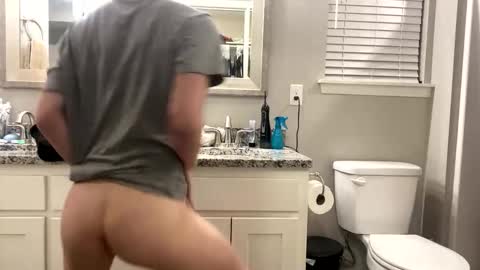 hottiewithabody101 online show from November 2025 04:41:02 PM