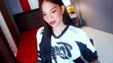 Hi i am Jane half vietnamese and half pinay and would like to meet good person here XOXO online show from April 2026 06:26:01 PM