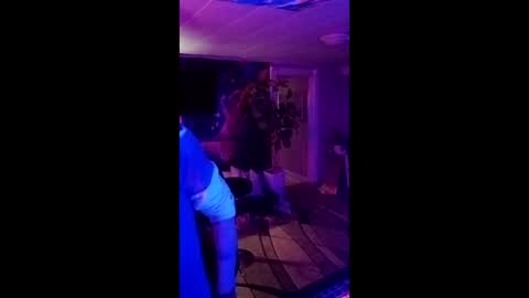 Snapshot of houseofstyle chatting on April 2026 03:42:01 AM SeanPatrick online show from April 2026 03:42:01 AM