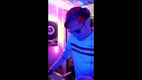 Snapshot of houseofstyle chatting on April 2026 02:51:02 AM SeanPatrick online show from April 2026 02:51:02 AM