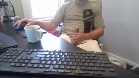 hoverday online show from December 2025 07:45:02 PM