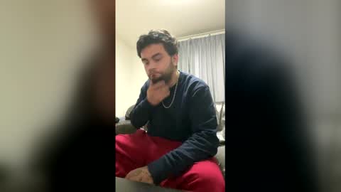 Snapshot of huffies_cam chatting on December 2025 12:38:02 AM huffies_cam online show from December 2025 12:38:02 AM