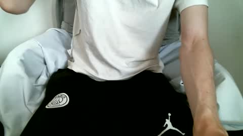 Keanu online show from October 2025 12:58:01 PM