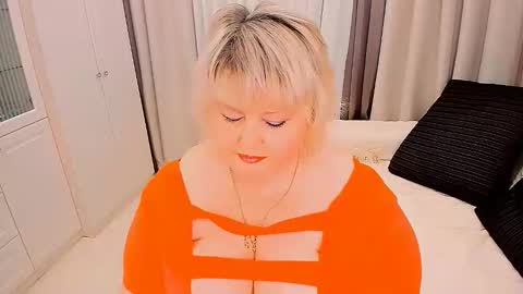 Snapshot of huge_booobs chatting on March 2026 05:07:01 PM milli online show from March 2026 05:07:01 PM