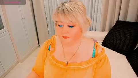 Snapshot of huge_booobs chatting on March 2026 01:58:01 PM milli online show from March 2026 01:58:01 PM