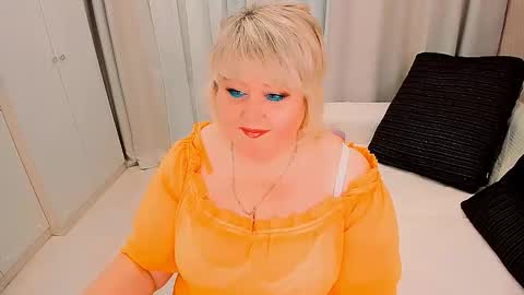 Snapshot of huge_booobs chatting on April 2026 07:15:01 PM milli online show from April 2026 07:15:01 PM