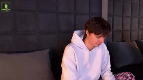 ANTHONY online show from November 2025 04:22:01 AM