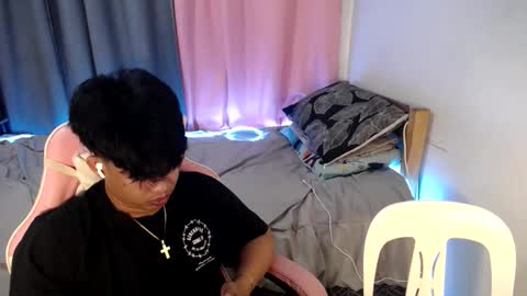 Snapshot of hugecock_in_townx chatting on March 2026 09:40:02 PM Liam online show from March 2026 09:40:02 PM