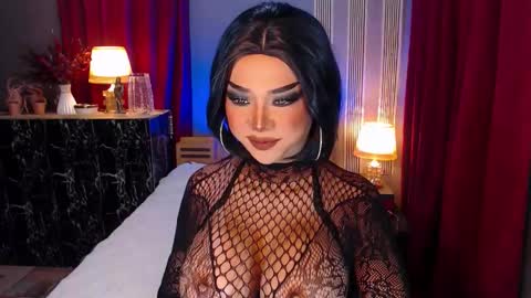 Snapshot of hugecockchristine chatting on October 2025 04:58:02 PM Christine online show from October 2025 04:58:02 PM