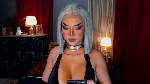 Snapshot of hugecockchristine chatting on October 2025 03:21:02 PM Christine online show from October 2025 03:21:02 PM