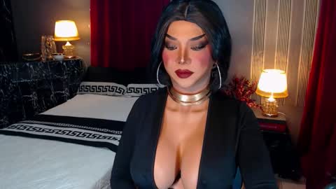 Snapshot of hugecockchristine chatting on October 2025 03:42:02 PM Christine online show from October 2025 03:42:02 PM