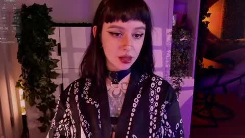 Snapshot of hugme_ chatting on March 2026 06:42:02 PM Mika online show from March 2026 06:42:02 PM